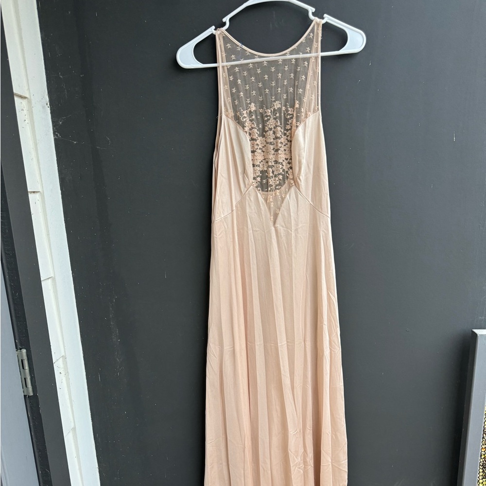 Stunning Vintage sheer ivory Neglegée